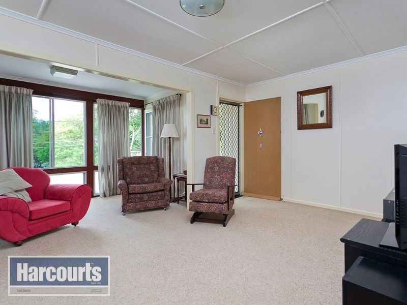 64 Kumbari Crescent, Mitchelton QLD 4053