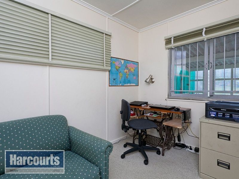 64 Kumbari Crescent, Mitchelton QLD 4053