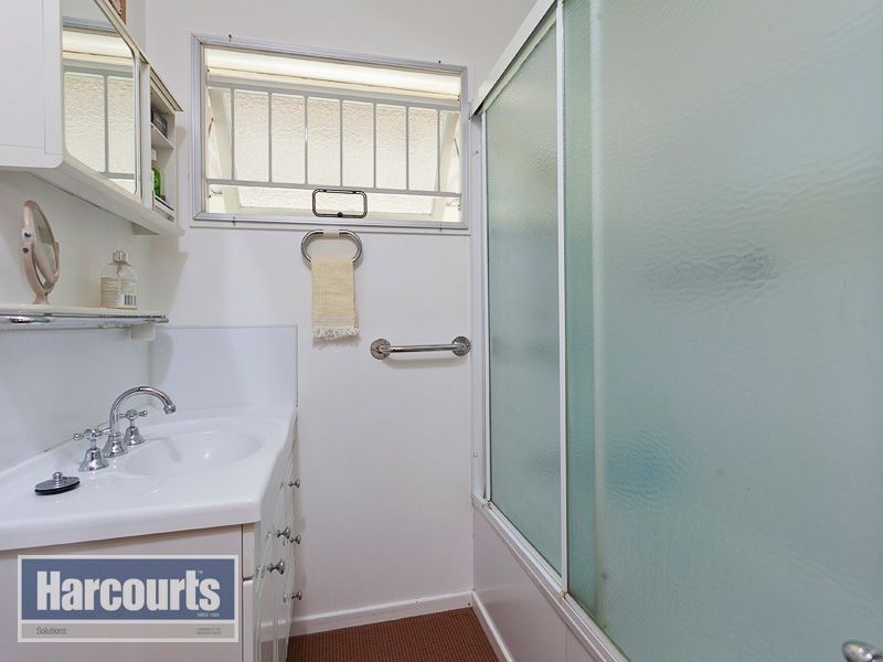 64 Kumbari Crescent, Mitchelton QLD 4053