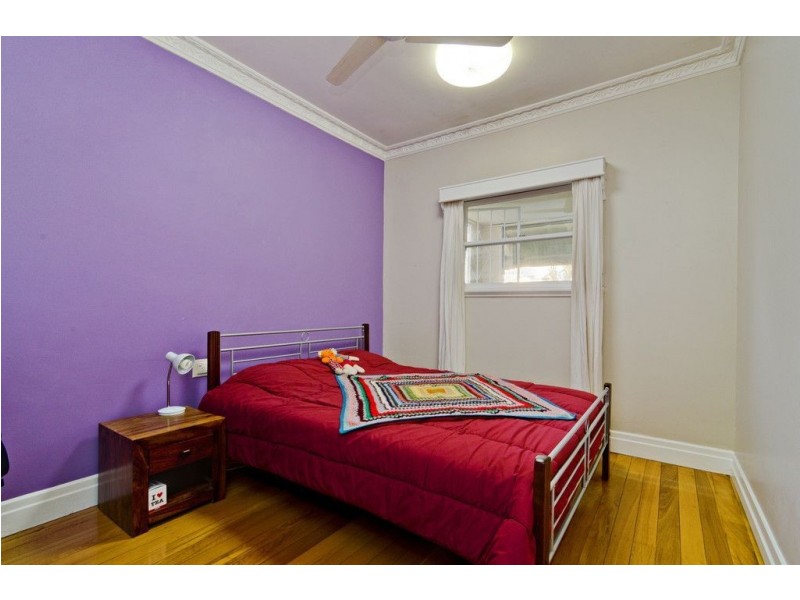 37 Lansdowne Street, Newmarket QLD 4051