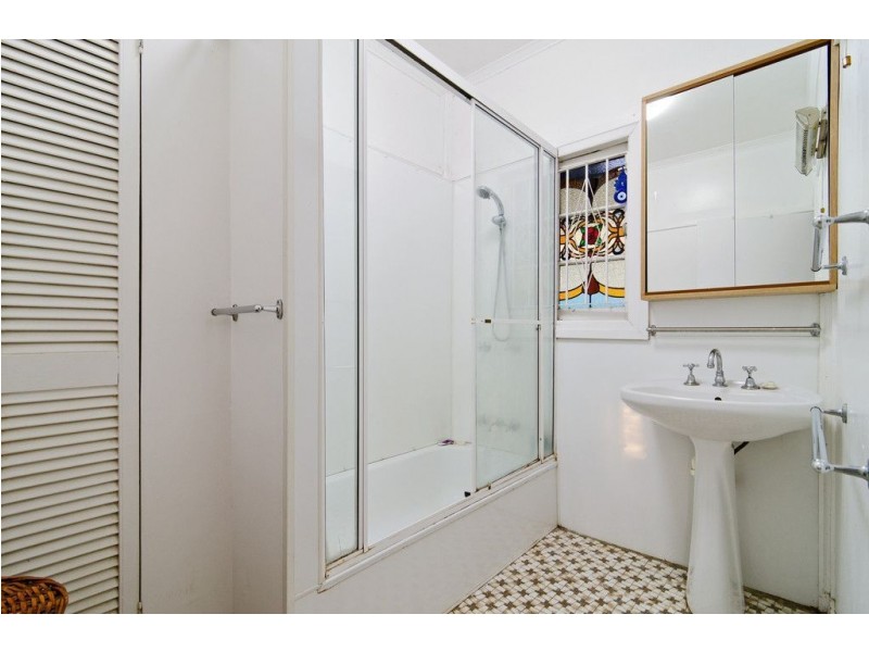 37 Lansdowne Street, Newmarket QLD 4051