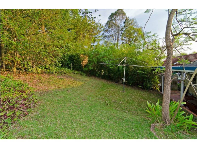 37 Lansdowne Street, Newmarket QLD 4051