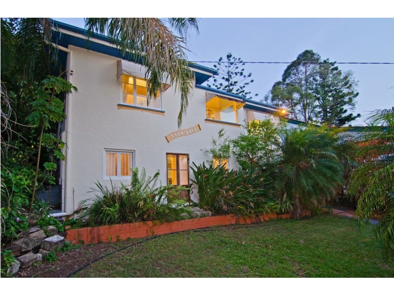 37 Lansdowne Street, Newmarket QLD 4051