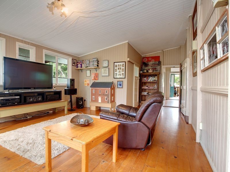 3 Church Road, Samford Valley QLD 4520