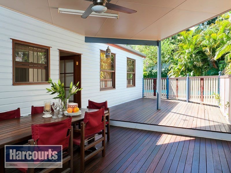 4 Lynwood Court, Ferny Hills QLD 4055