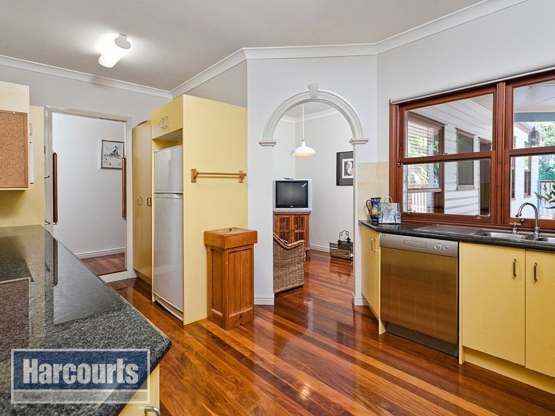 4 Lynwood Court, Ferny Hills QLD 4055