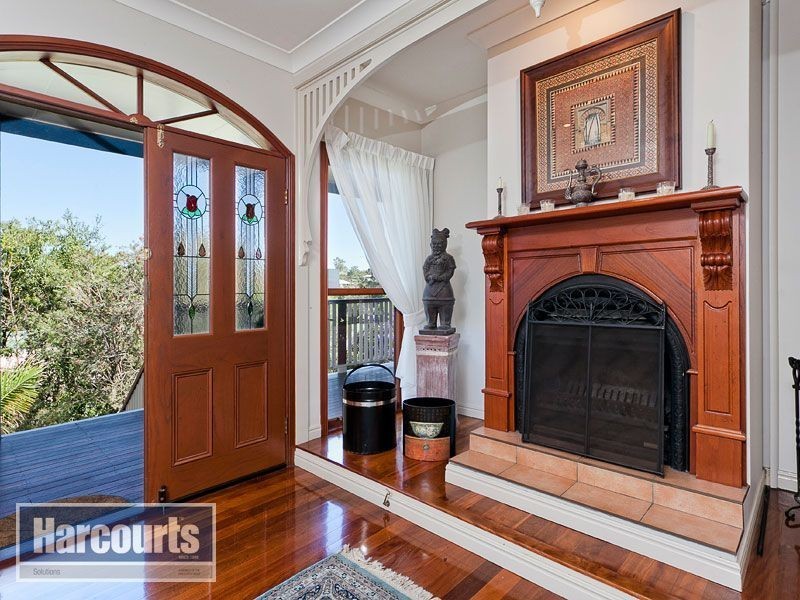 4 Lynwood Court, Ferny Hills QLD 4055