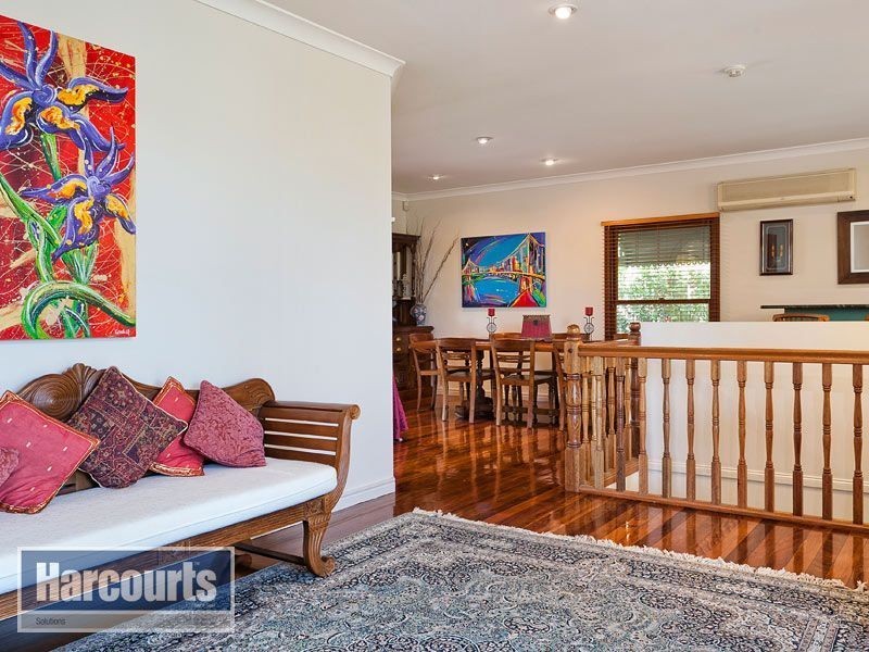 4 Lynwood Court, Ferny Hills QLD 4055