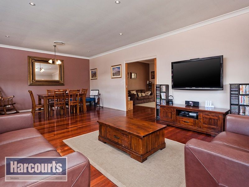 7 Bunyaville Close, Arana Hills QLD 4054