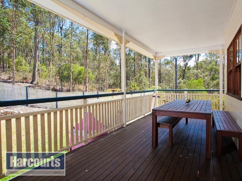 7 Bunyaville Close, Arana Hills QLD 4054