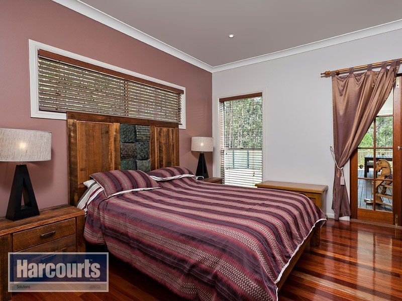 7 Bunyaville Close, Arana Hills QLD 4054