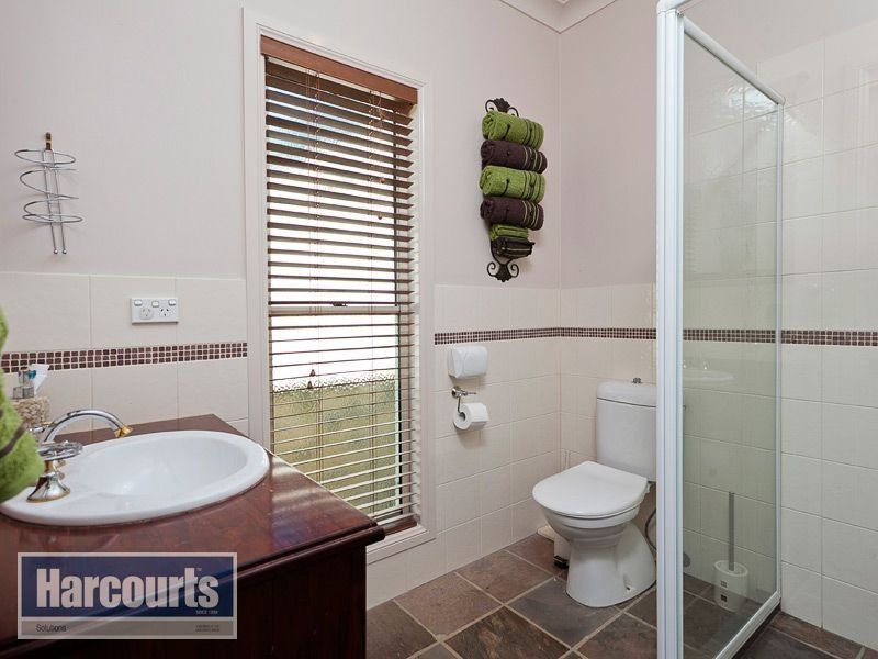 7 Bunyaville Close, Arana Hills QLD 4054