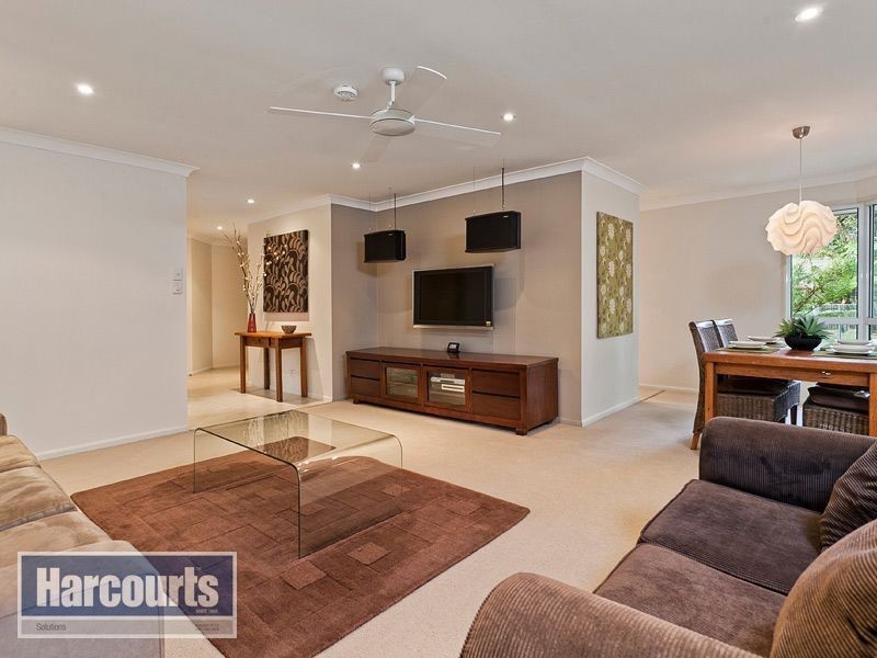 25 Selkirk Crescent, Ferny Grove QLD 4055