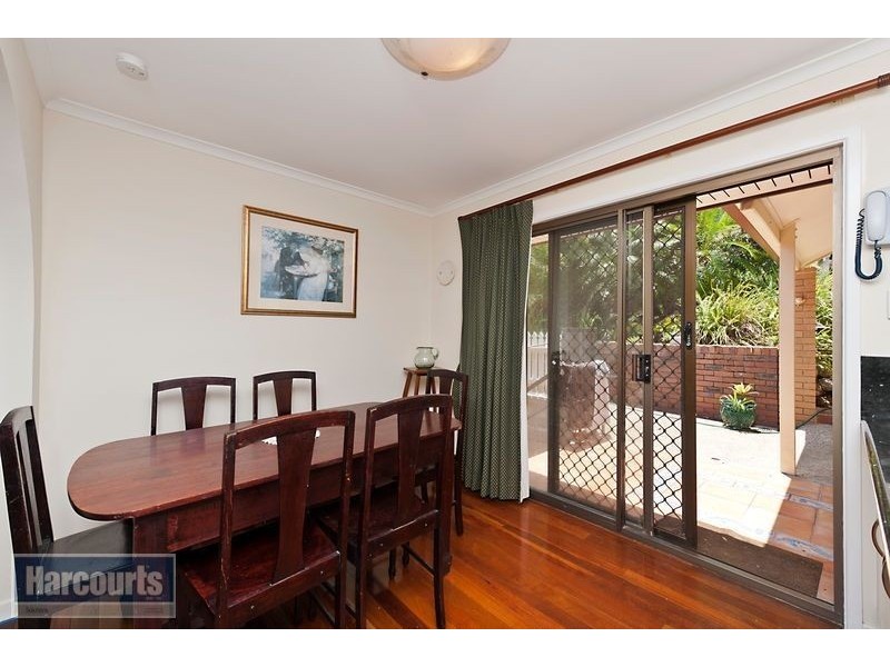 11 Camden Court, Arana Hills QLD 4054