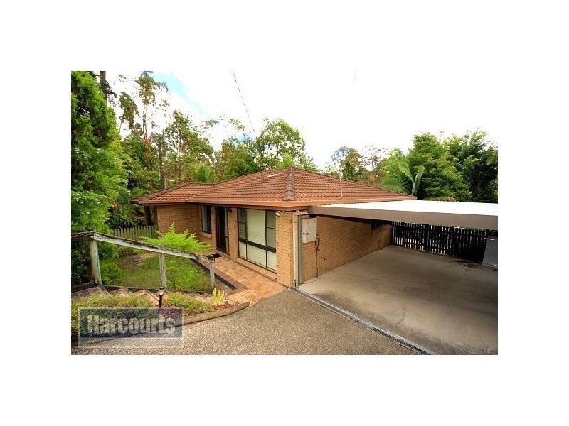 8 Tarawill Crescent, Ferny Hills QLD 4055