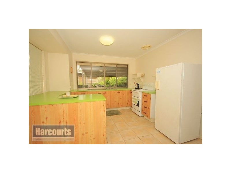 8 Tarawill Crescent, Ferny Hills QLD 4055