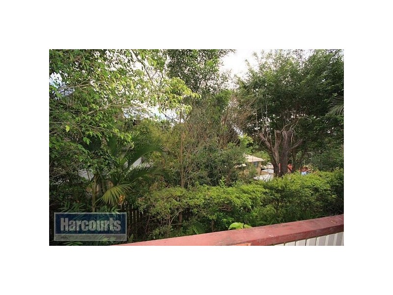 8 Tarawill Crescent, Ferny Hills QLD 4055