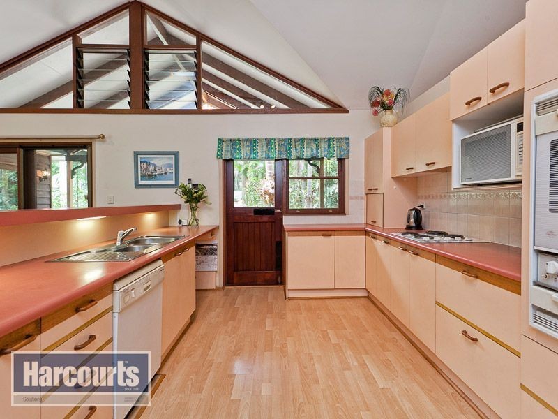 4 Blue Hills Drive, Bunya QLD 4055