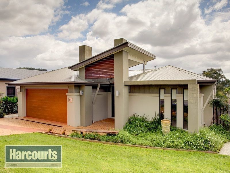 13 Pickering Place, Upper Kedron QLD 4055