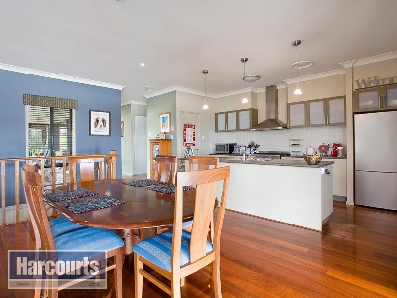 13 Pickering Place, Upper Kedron QLD 4055
