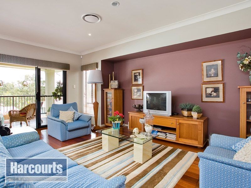 13 Pickering Place, Upper Kedron QLD 4055