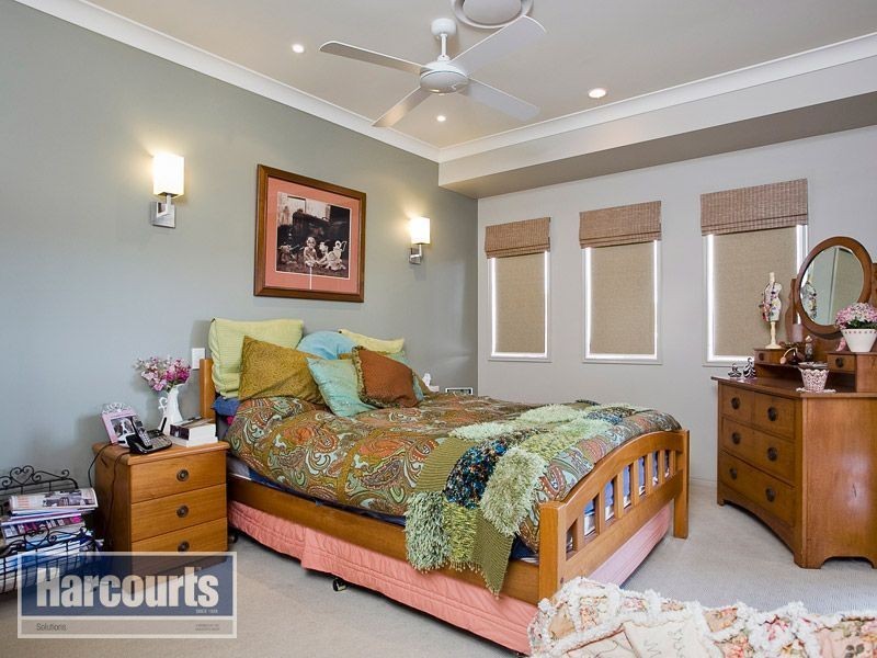 13 Pickering Place, Upper Kedron QLD 4055