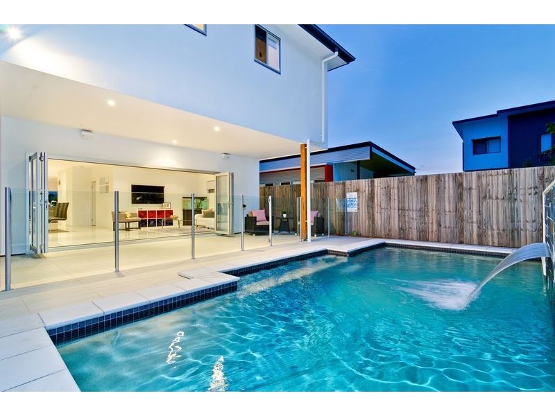48 Tenth Avenue, Windsor QLD 4030