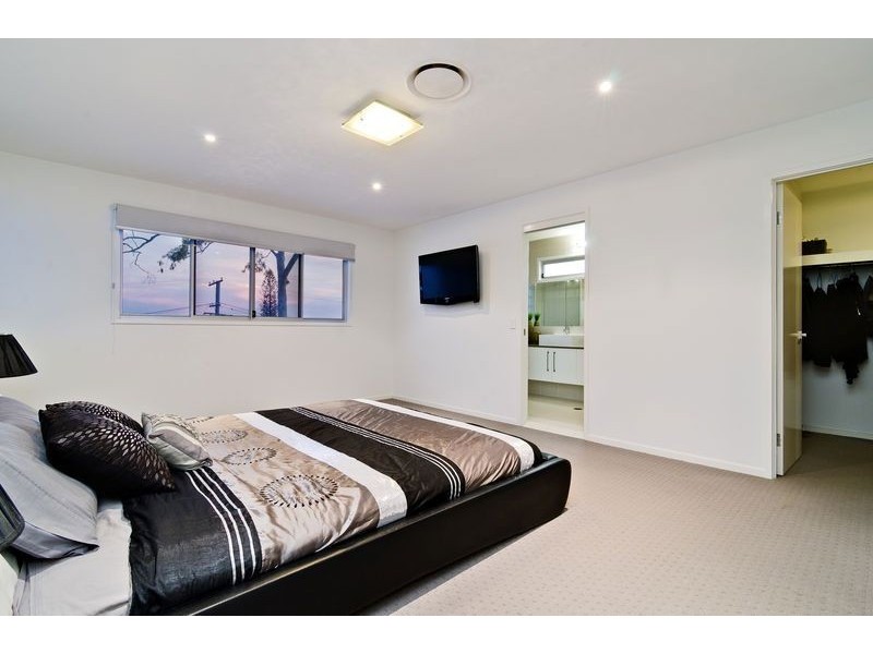 48 Tenth Avenue, Windsor QLD 4030