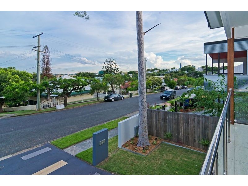 48 Tenth Avenue, Windsor QLD 4030