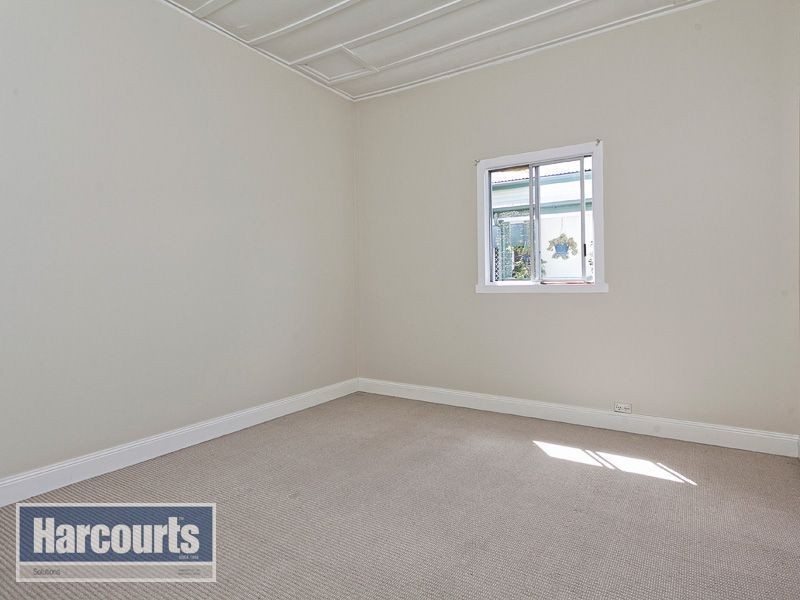 8 Cross Street, Mitchelton QLD 4053