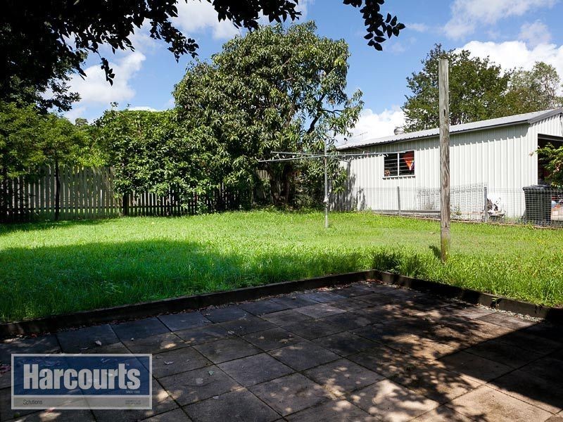 8 Cross Street, Mitchelton QLD 4053