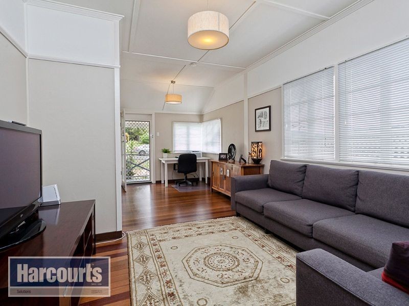 10 Rolleston Street, Keperra QLD 4054