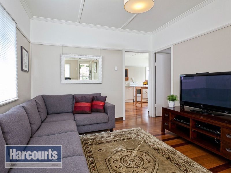 10 Rolleston Street, Keperra QLD 4054