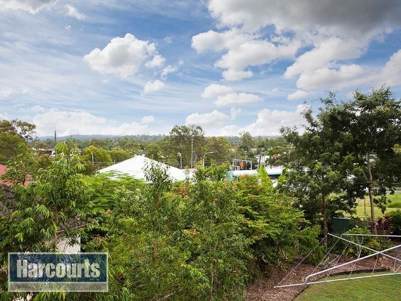 10 Rolleston Street, Keperra QLD 4054