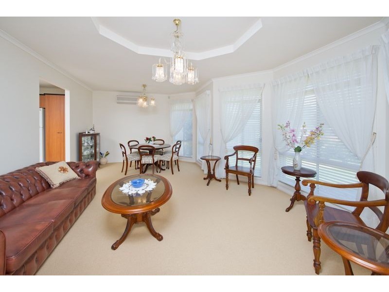 68 Minnelli Place, Mcdowall QLD 4053