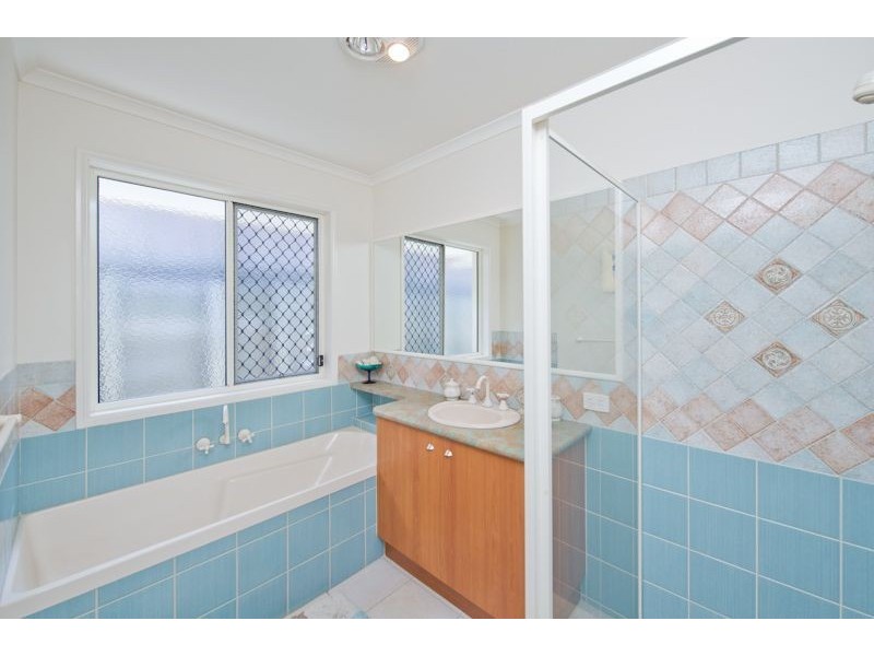 68 Minnelli Place, Mcdowall QLD 4053