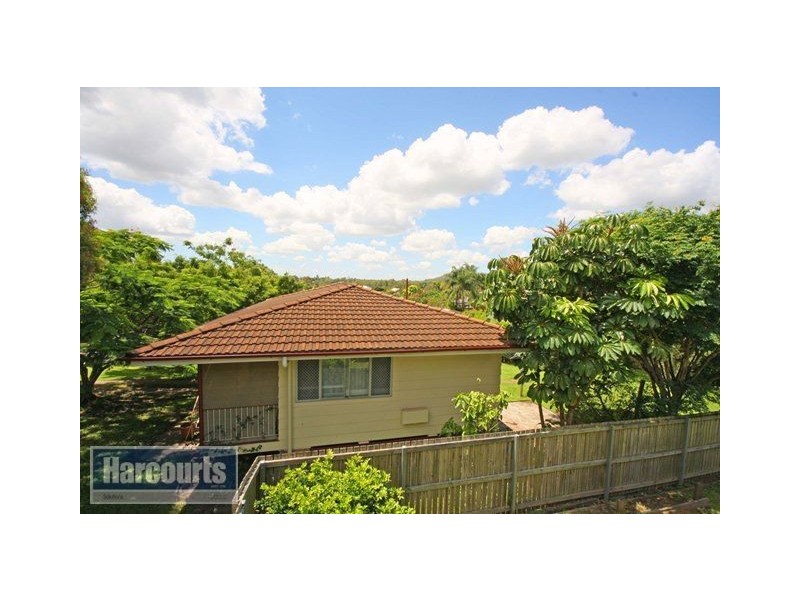 12 Ballylin Street, Ferny Grove QLD 4055