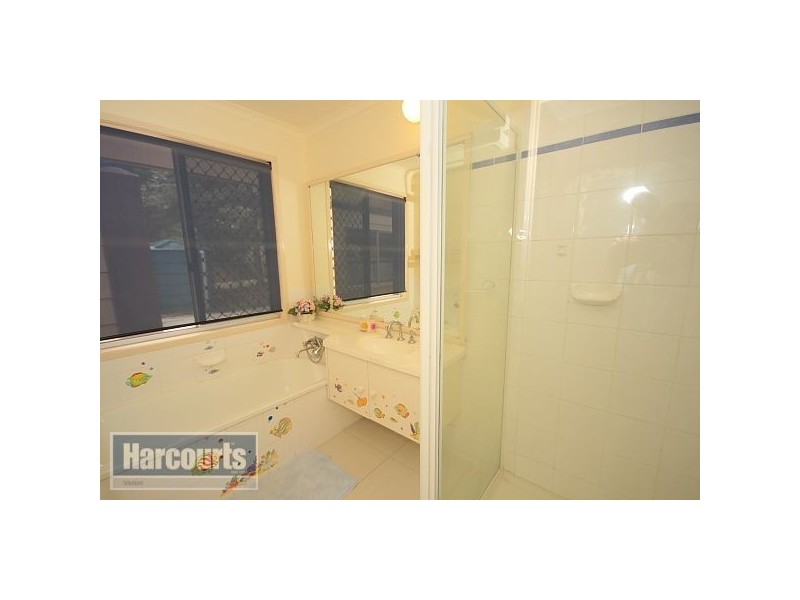 27 Barker Street, Cashmere QLD 4500