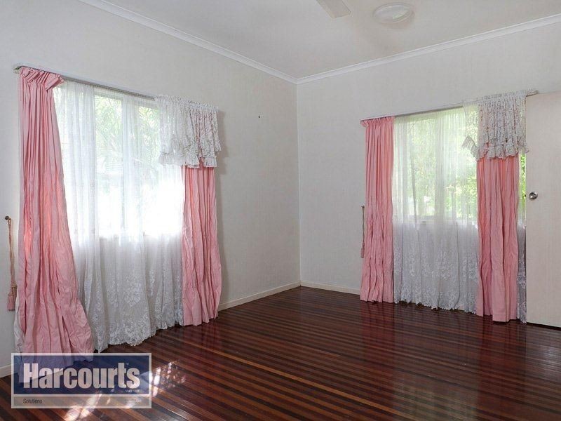 106 Gordon Parade, Everton Park QLD 4053