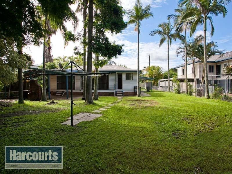 106 Gordon Parade, Everton Park QLD 4053