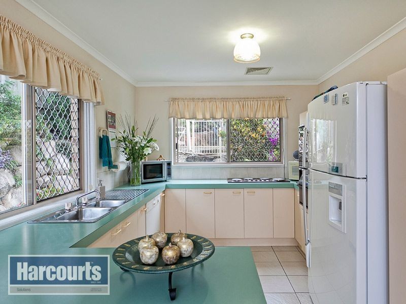9 Dena Street, Ferny Hills QLD 4055