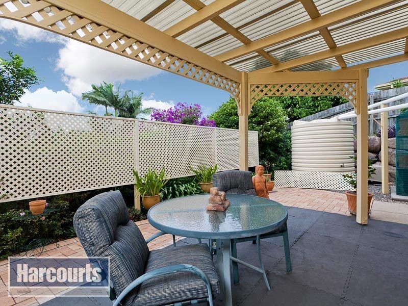 9 Dena Street, Ferny Hills QLD 4055