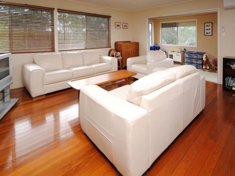 49 Plucks Road, Arana Hills QLD 4054