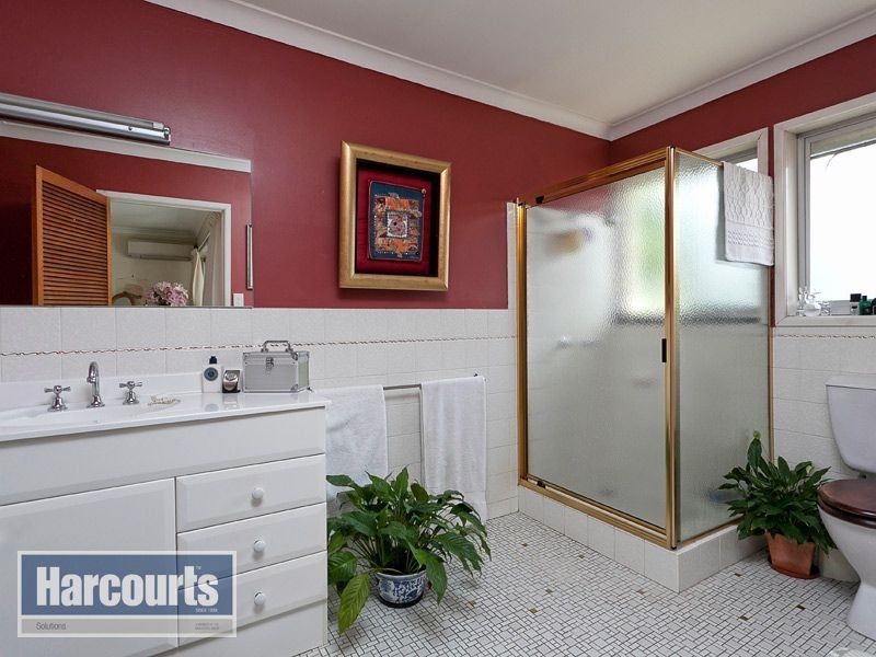 9 Glenmore Street, The Gap QLD 4061