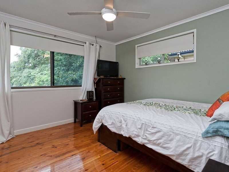 16 Kentville Street, Mitchelton QLD 4053