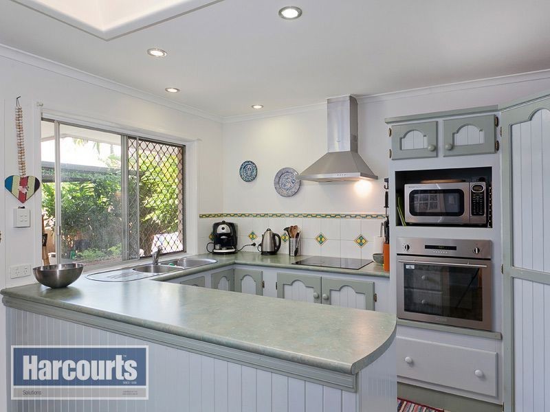 21 Leckmy Street, Ferny Grove QLD 4055