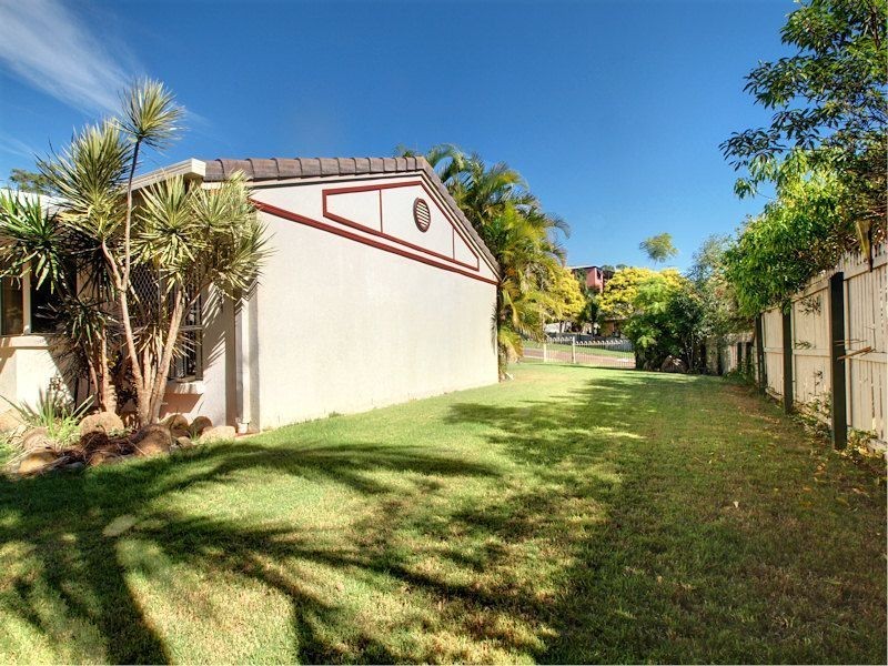 1 Dallas Court, Arana Hills QLD 4054