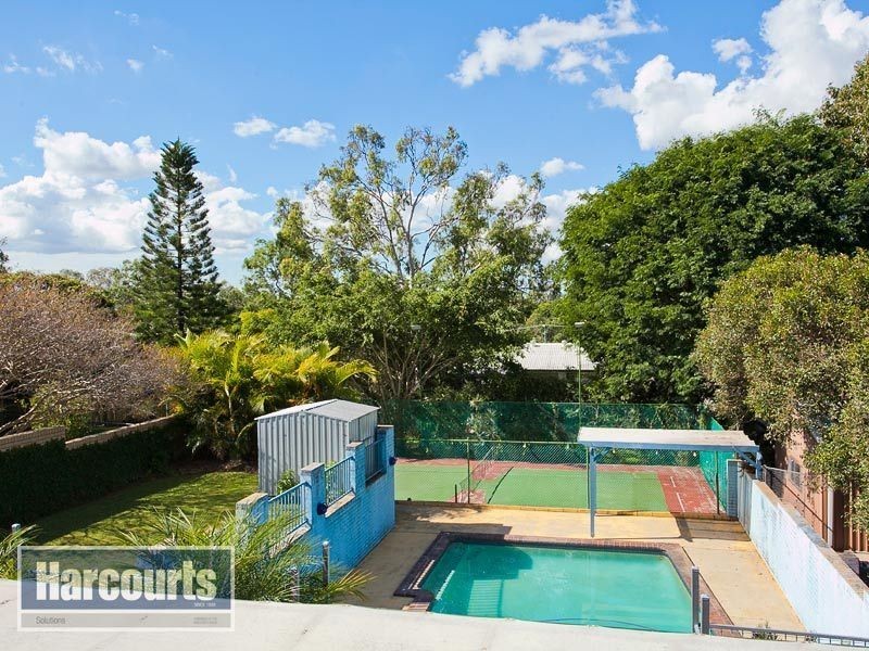 33 Cuphea Street, Arana Hills QLD 4054