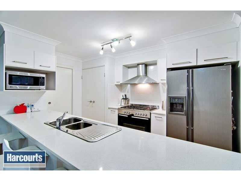 8 Hegarty Street, Mitchelton QLD 4053