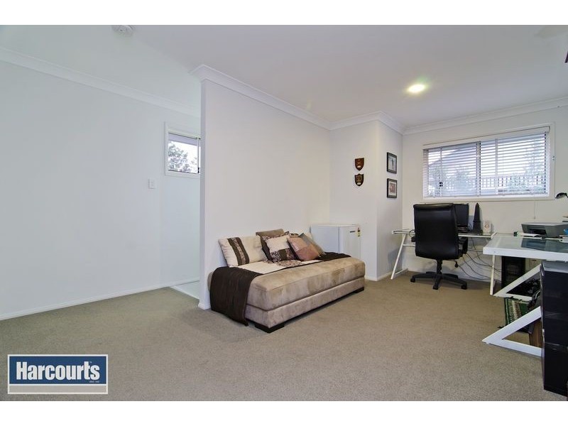 8 Hegarty Street, Mitchelton QLD 4053